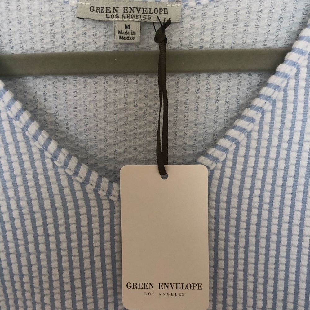 Dressy blue and white tee - Picture 3 of 3